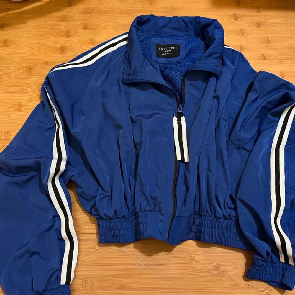 Blue Wind breaker